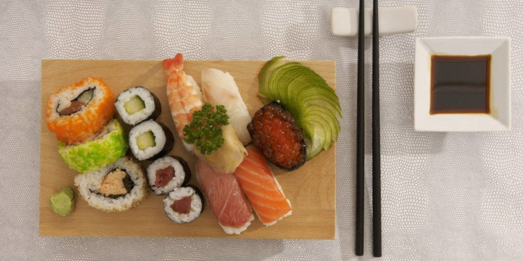 Sushi en andere zeevruchten bevatten DHA en EPA omega-3